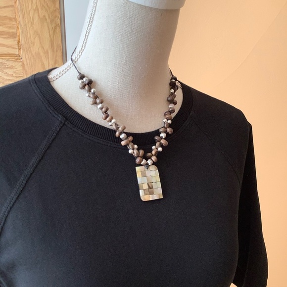 ARTISAN Beaded Shell Pendant Cord Necklace - Picture 3 of 9